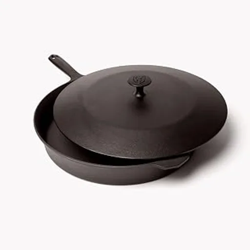 Field Company No.12 Skillet and Matching No.12 Cast Iron Skillet Lid