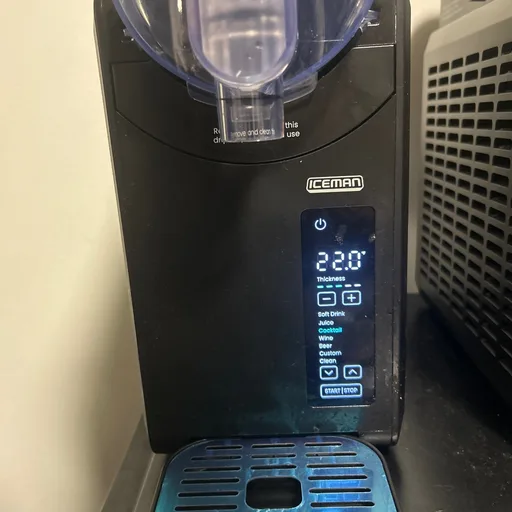 Chefman Iceman Slush-Ease MAX Slushie Machine