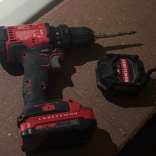 CRAFTSMAN V20 Cordless Hammer Drill (CMCD711C2)