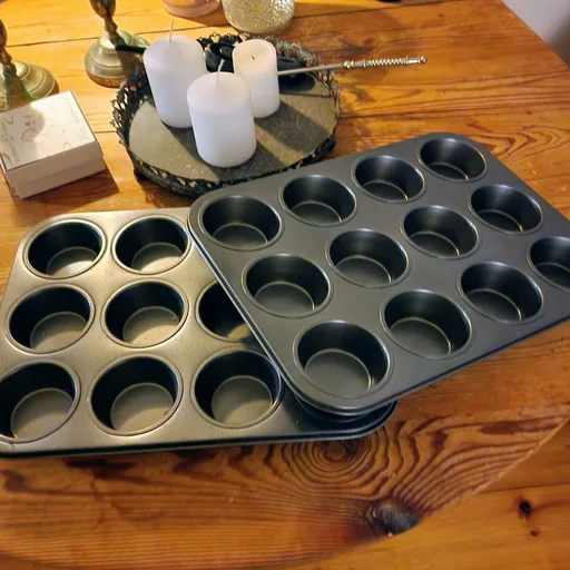 Amazon Basics Nonstick Muffin Pan