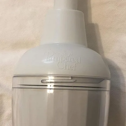 The Pampered Chef Food Chopper, White