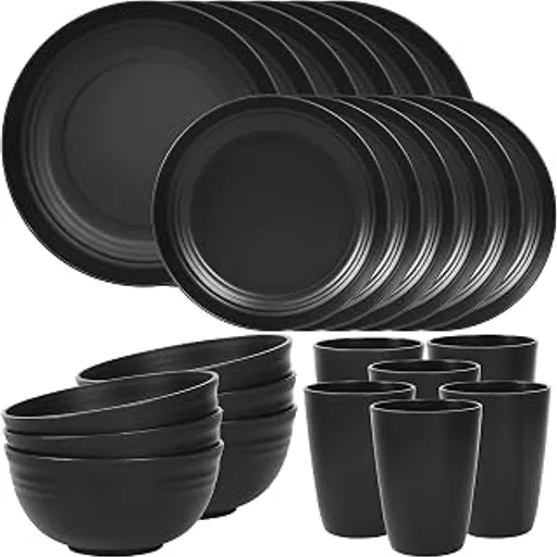 Quatish Plates and Bowl Set